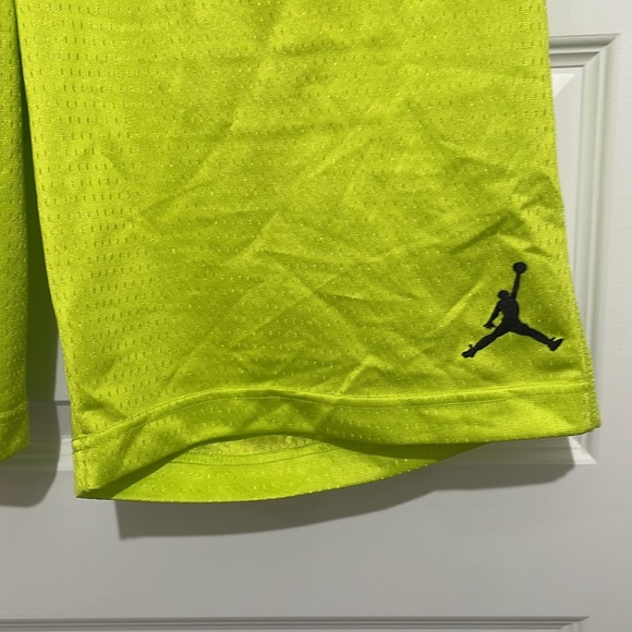 XL YOUTH. Jordan  lime-green basketball shorts haven’t been used once. - Picture 2 of 8